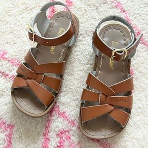 salt water sandals size 11